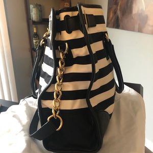 MICHAEL Michael Kors Bags - Michael Kors Hamilton Tote lrg black white stripe MICHAEL Michael Kors Bags - Michael Kors Hamilton Tote lrg black white stripe